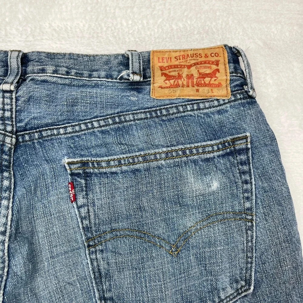Levi's 559 Straight Jeans Men's Blue Denim Pockets Classic‎ Zip Fly - 37X31